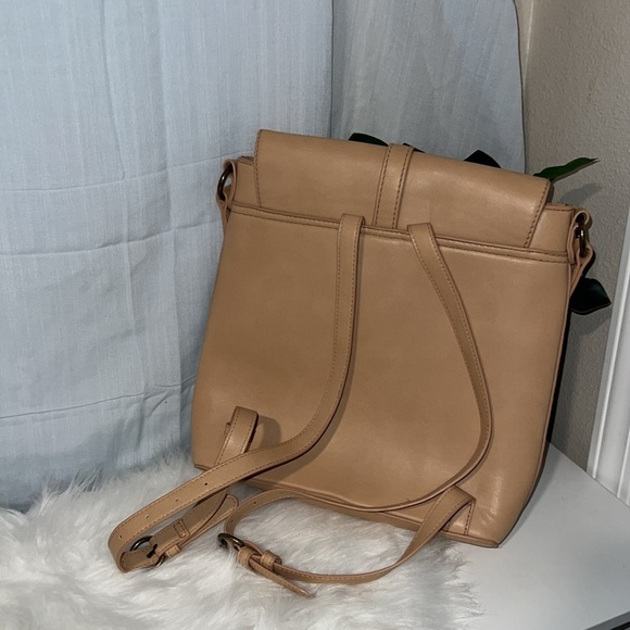 Universal Thread Backpack - Picture 2 of 9